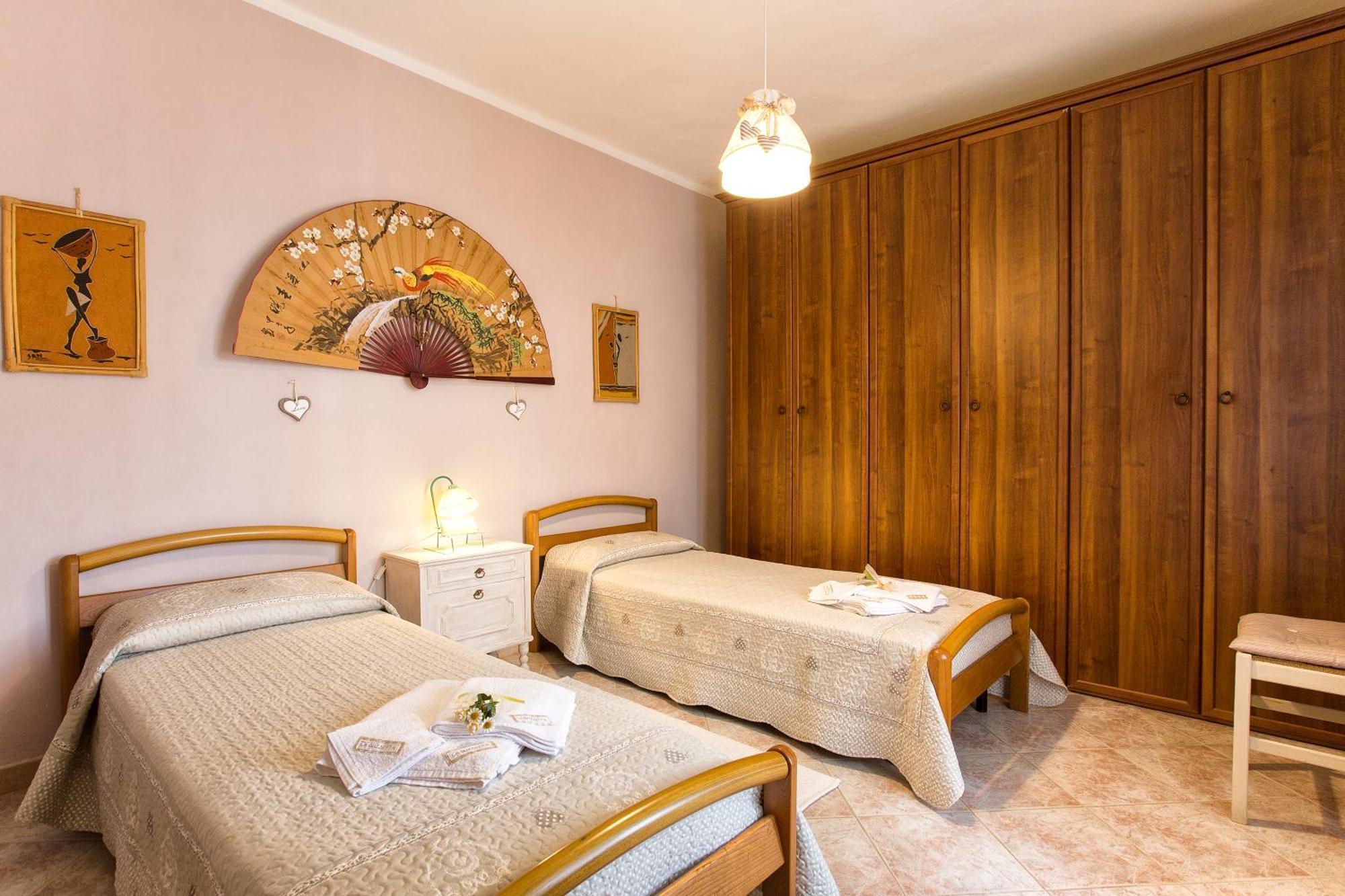 Casa Vacanze La Guzzetta Ranch Villa Canaglia Luaran gambar