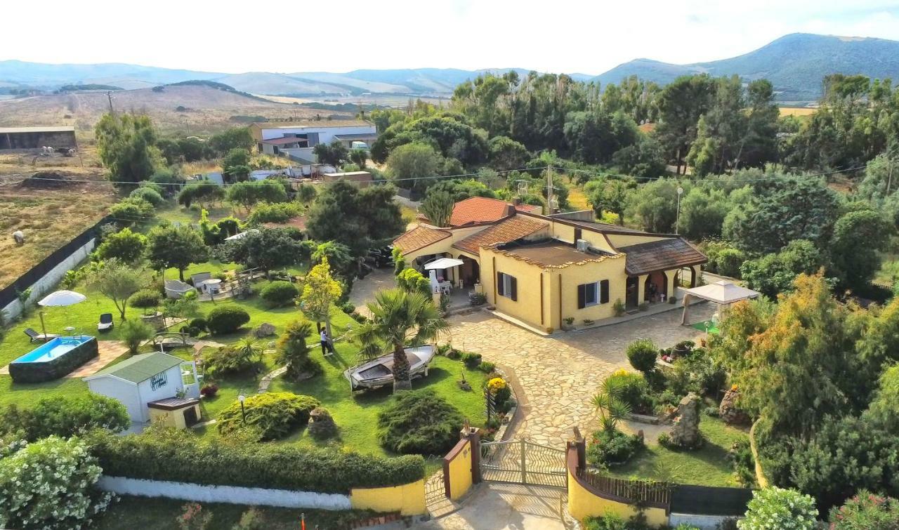 Casa Vacanze La Guzzetta Ranch Villa Canaglia Luaran gambar